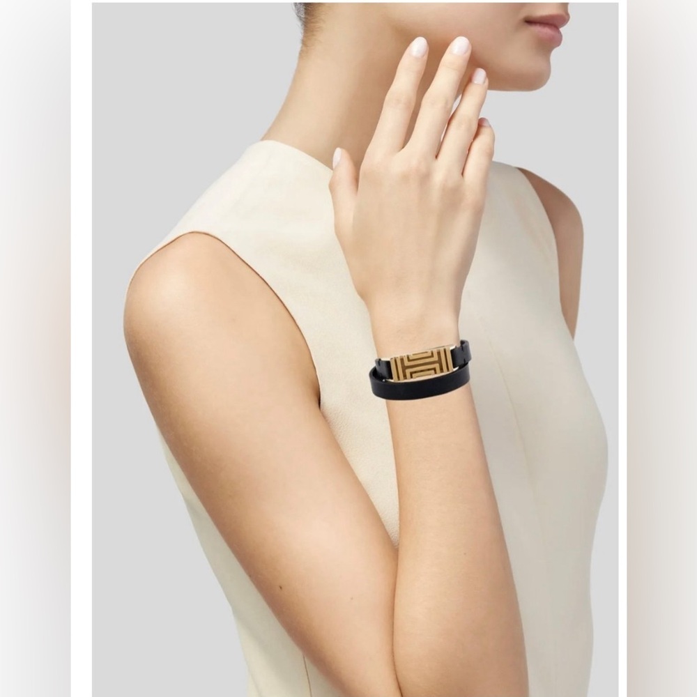 TORY BURCH Fitbit Bracelet with Dust Cover -EUC